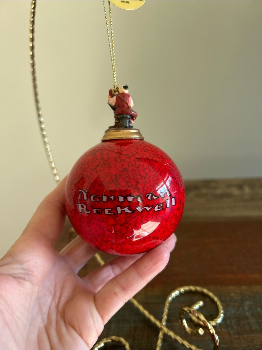 Norman Rockwell's Christmas Classics Heirloom Ornaments-In The Christmas Spirit - Picture 2 of 6